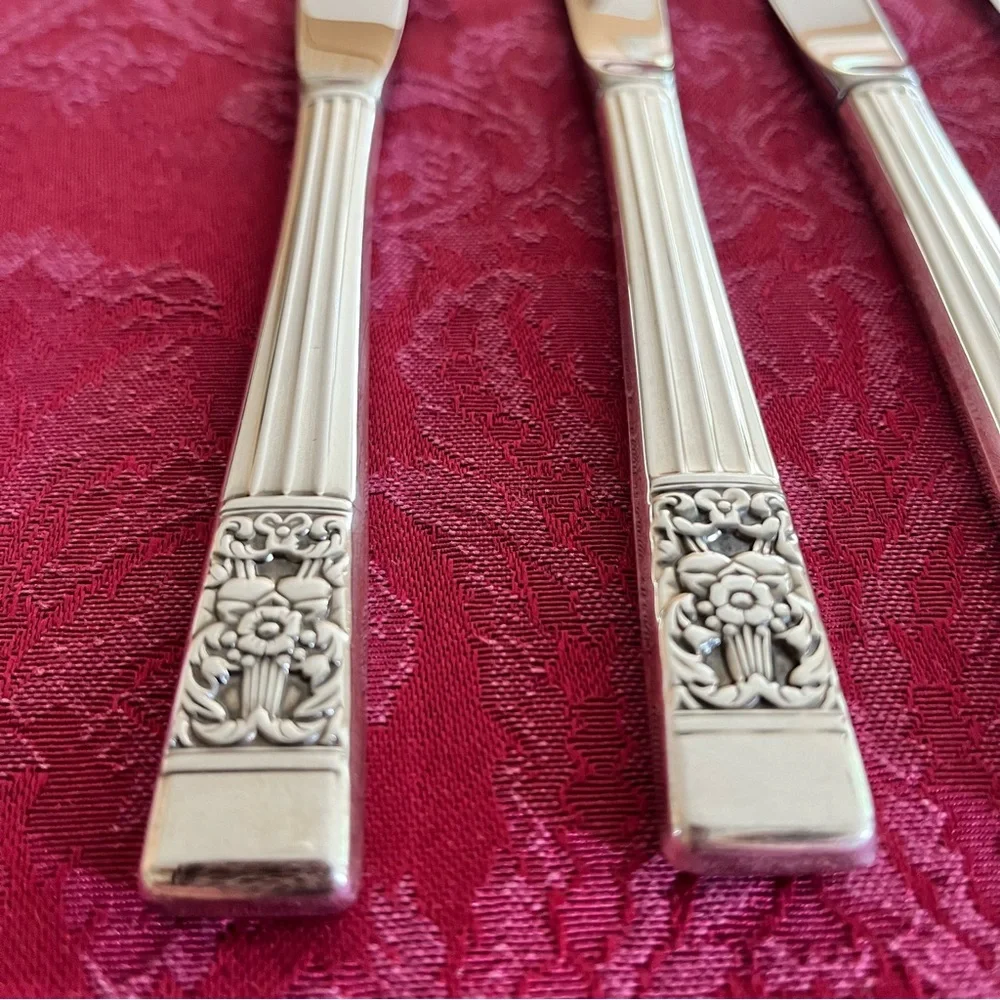 Oneida ~ Coronation ~ Vintage 1936 ~ Master Butter Knife & 3 Spreaders